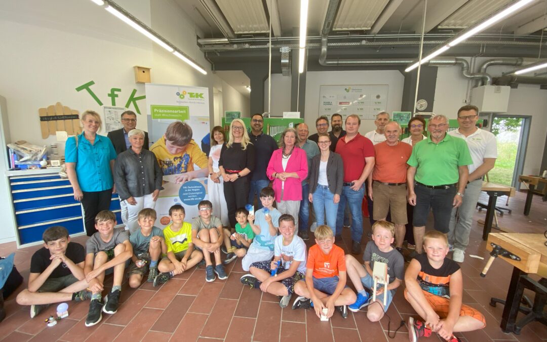 Treffen des Arbeitskreis SCHULEWIRTSCHAFT am TfK-Technikhaus für Kinder in Dingolfing